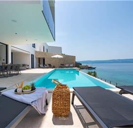 5-Bedroom Villa with heated infinity pool near Omis, Sleeps 10